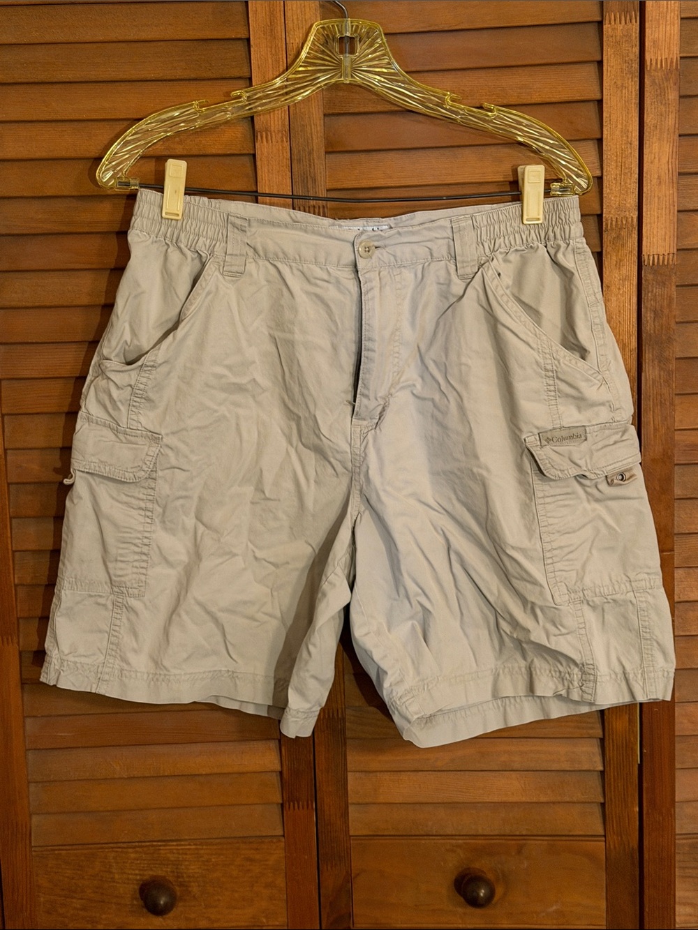 Women’s Columbia Cream Cargo Shorts